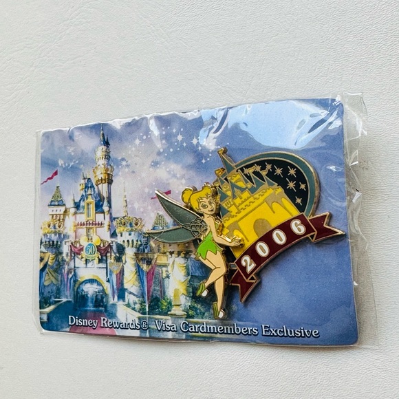 Disney's Visa Cardmember Exclusive 2006 Tinker Bell 3D Pin 45417 - Picture 6 of 7